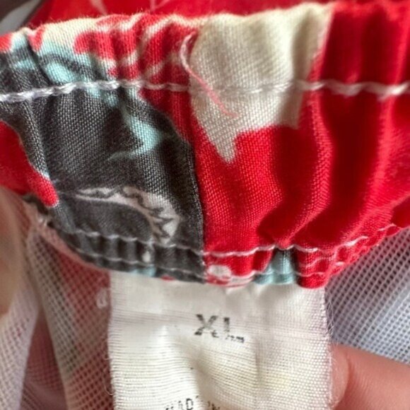 Peter Millar Men's XL Swim Trunks Red Shark Print Lined Nautical Shorts Pockets - Picture 7 of 10